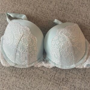 Victoria's Secret Dream Angels Light Blue Lace Bra